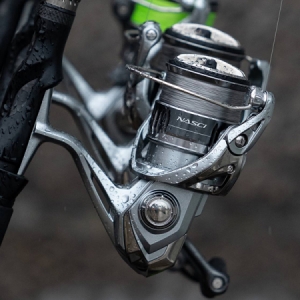 navijak Shimano Nasci C2000S FC