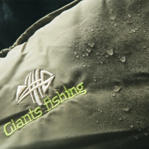 Spacák Giants Fishing 5 Season Maxi